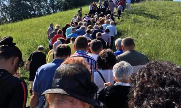 Pelerinaj la Mănăstirea dorințelor